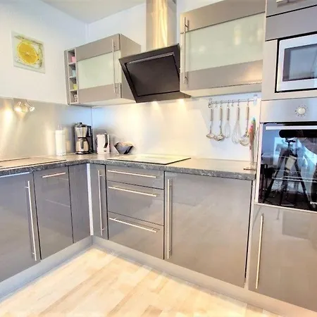 - Haus H, App 0h0102 شقة *
